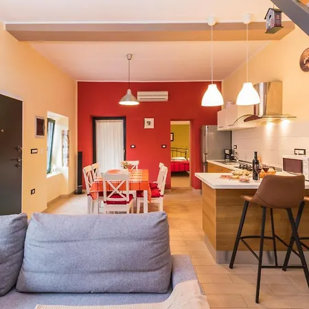 Holiday Casa Luigia Feriehus Pula