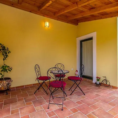 Casa Luigia Holiday home Pula