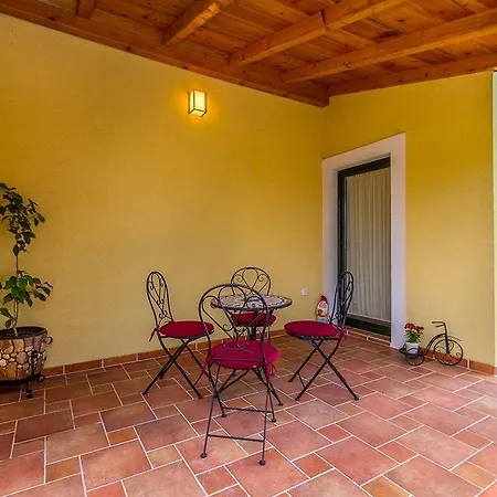 Casa Luigia Vikendica *